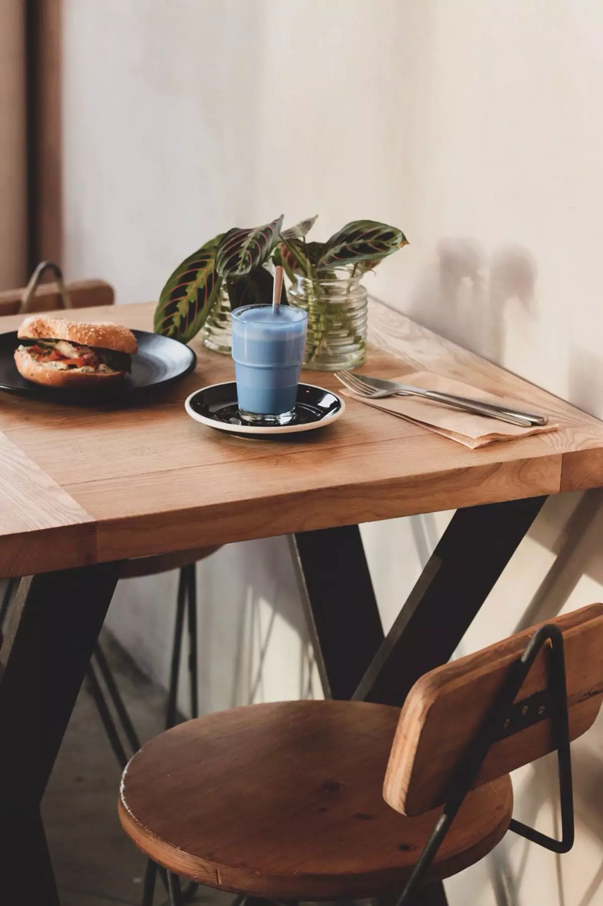 Le café bleu qui est à la mode est Religion Coffee