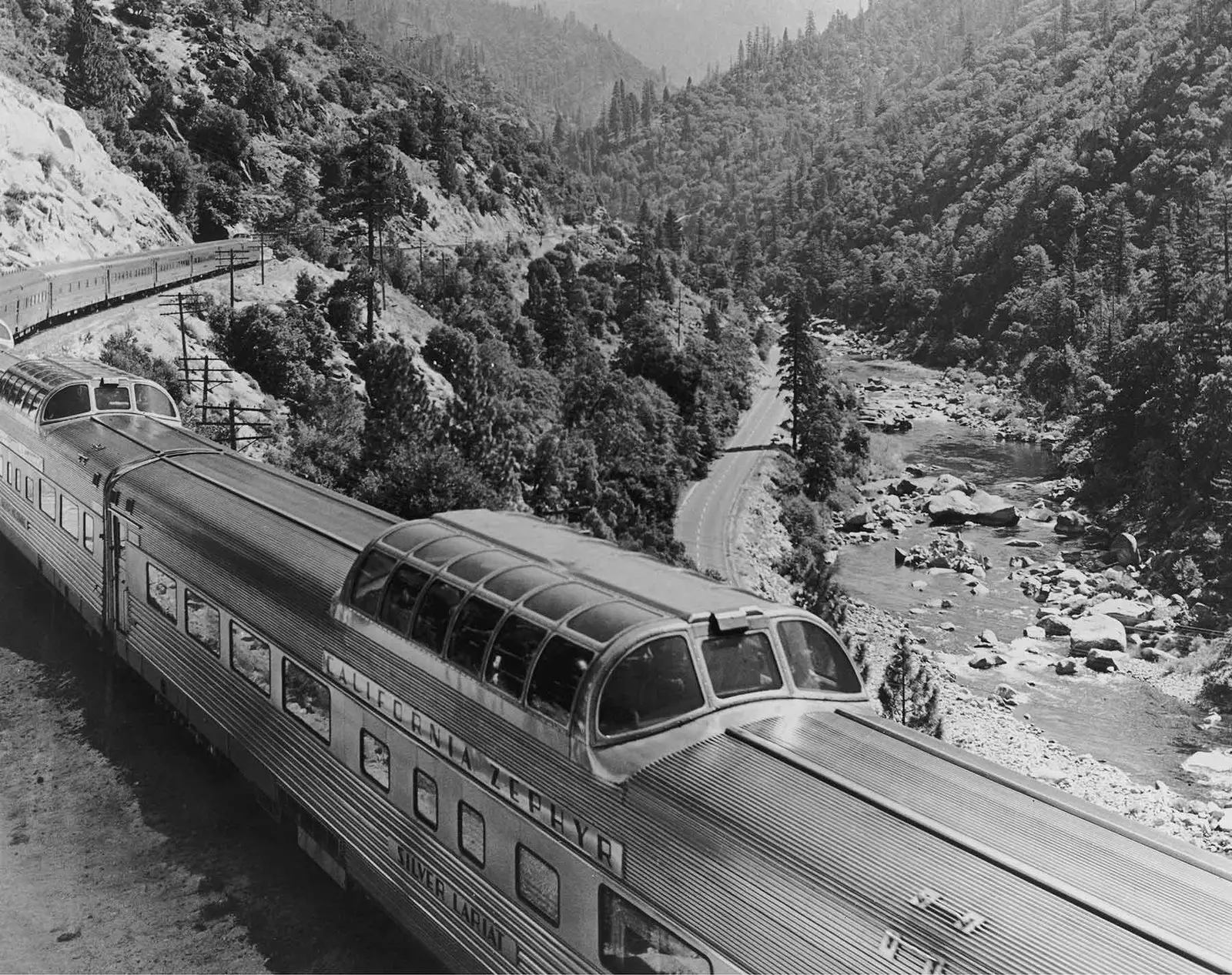 California Zephyr Iħarreġ ir-rotta magħżula minn min iħobb l-ivvjaġġar fil-ħin