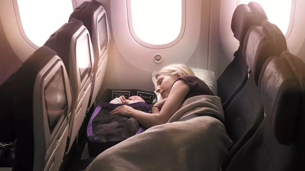 Pratique co-sleeping a 10.000 metros de altitude