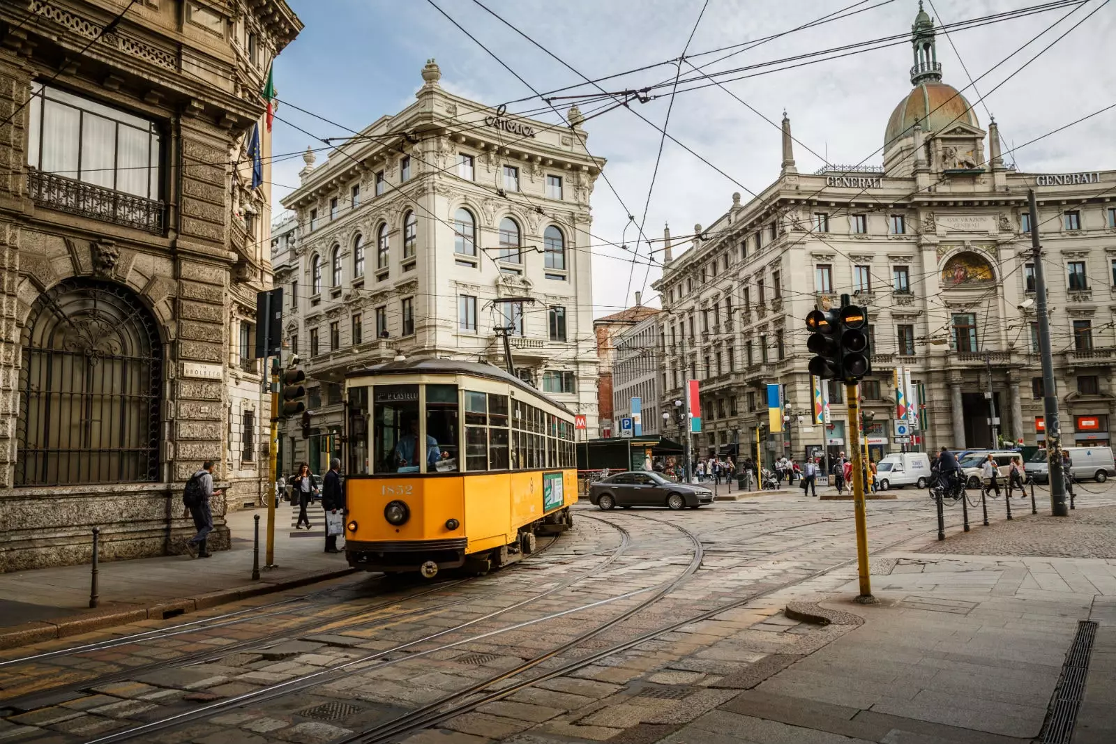 Milāna bija Skota pirmais zemo izmaksu ceļojums.