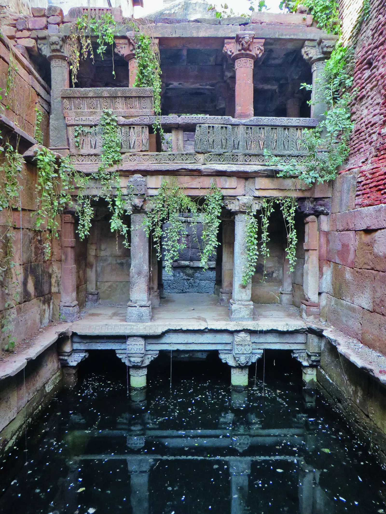 Batris Kotha vav in Kapadvanj.