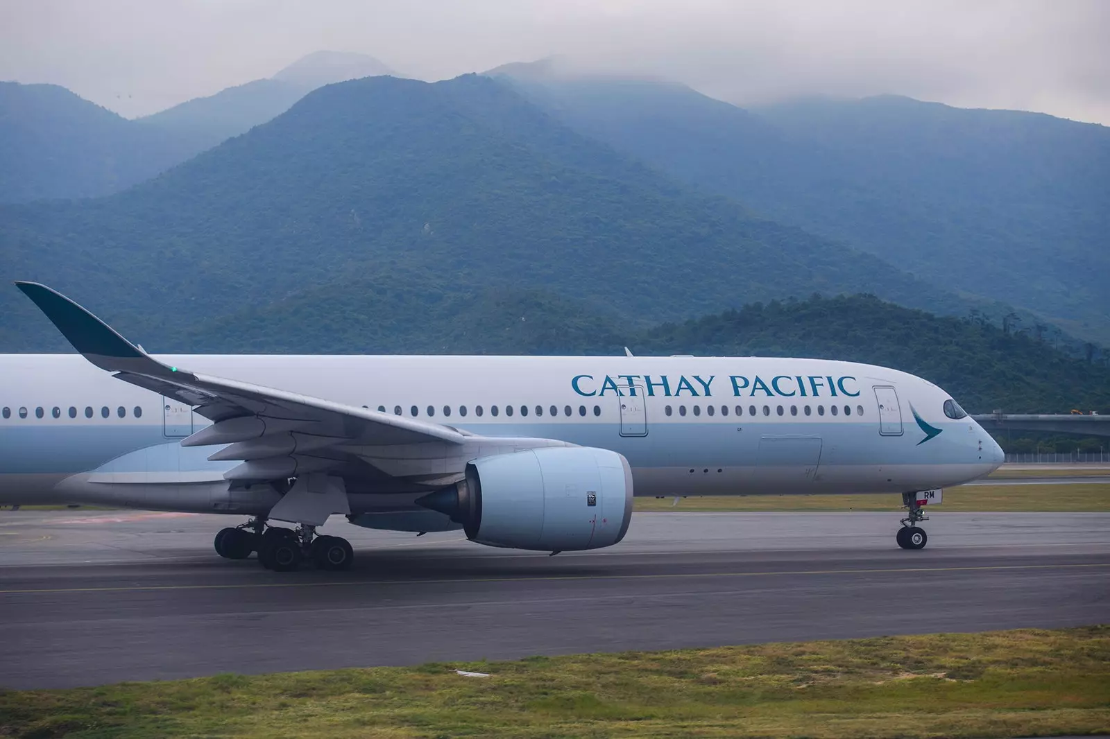 6. Cathay Pacific