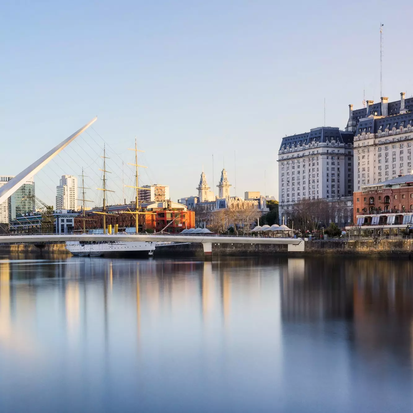 Puerto Madero'daki Kadınlar Köprüsü