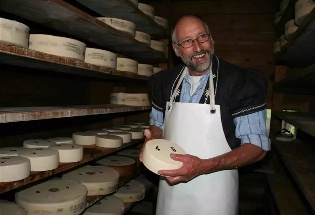 Il-Master Cheesemaker ta' d'Alpage