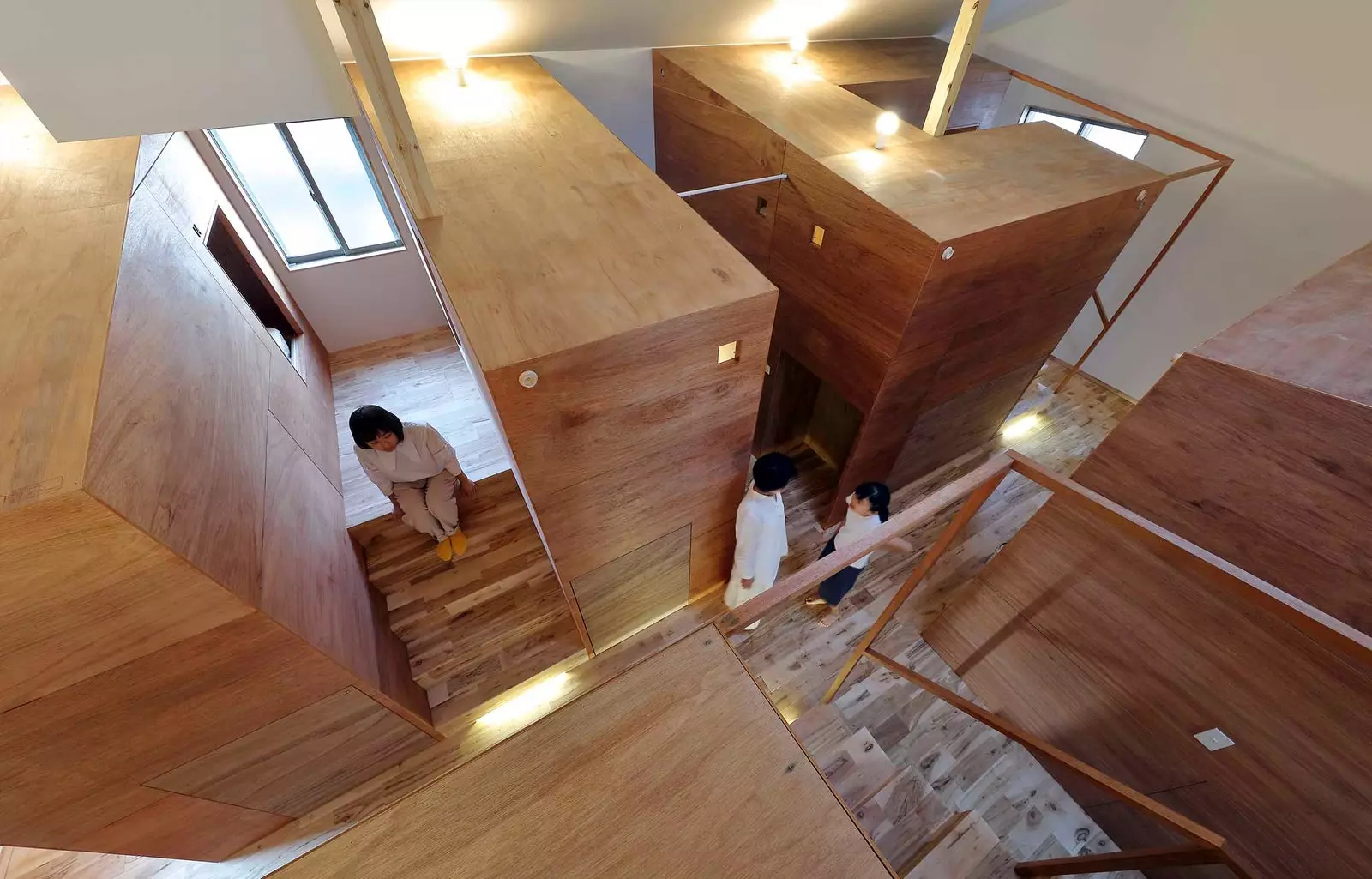 capsule hostel kyoto sui alphaville arkitekter