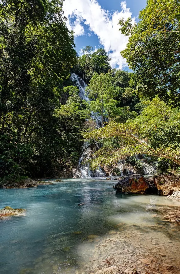 سوار به لبه طبیعت