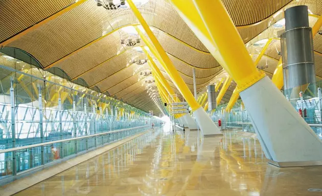 Sân bay Adolfo Surez Madrid-Barajas