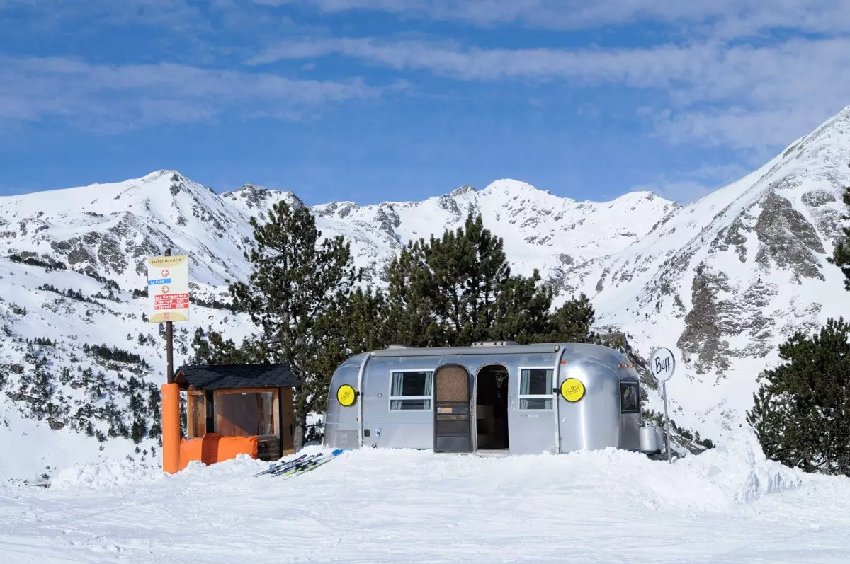 Glamping på 2000 meters høyde i fjellene i Andorra