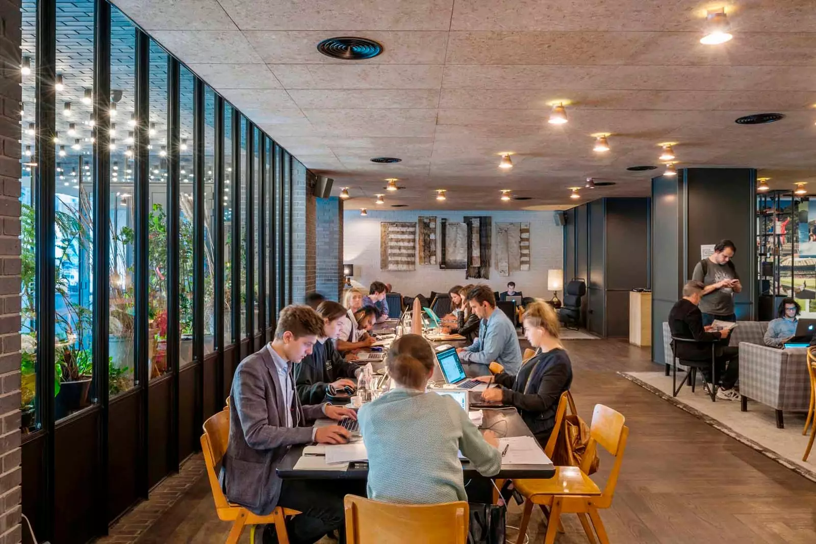 Хотел или coworking