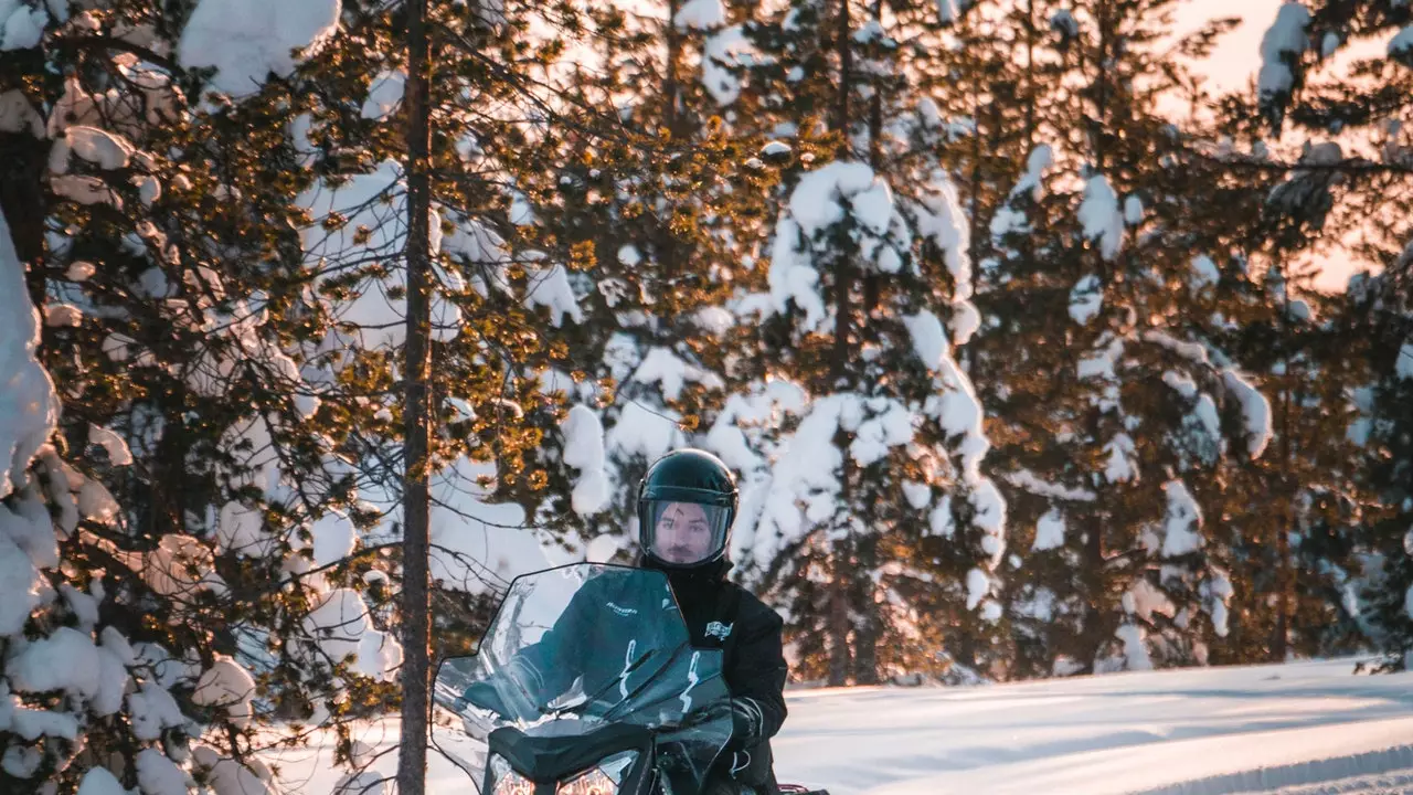 Den éischten elektresche Schnéimobil ass zu Rovaniemi