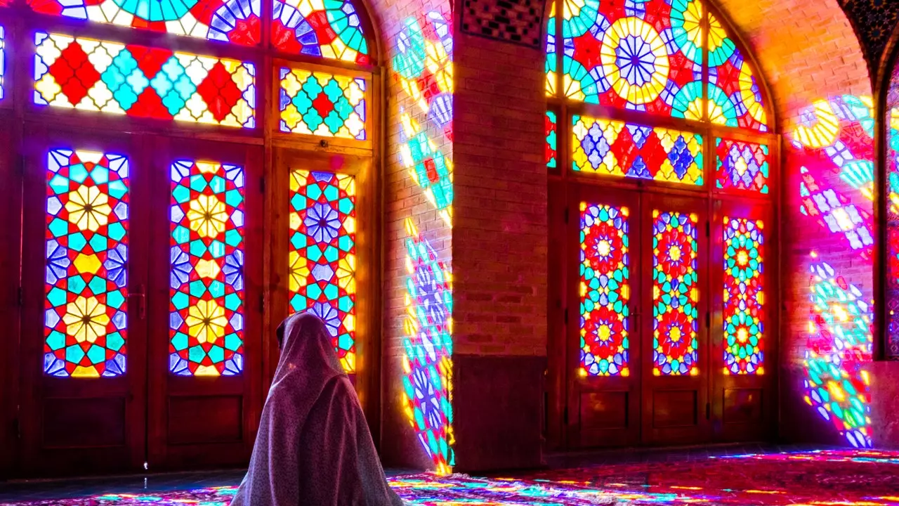 Shiraz, Iran w stanie czystym