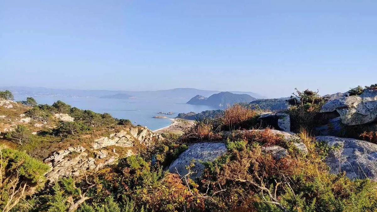 Les chemins qui mènent au sommet du Monte Agudo ne déçoivent pas.