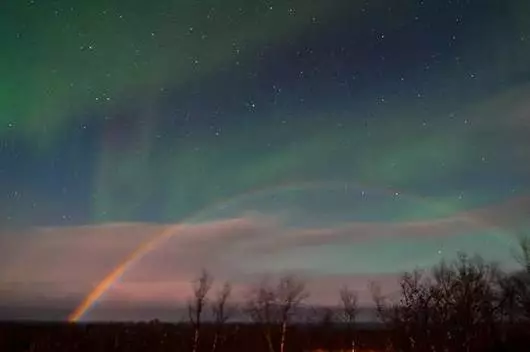 Mond Regenbogen