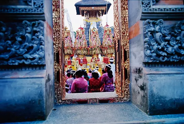 Jak zachowywać się podczas ceremonii na Bali