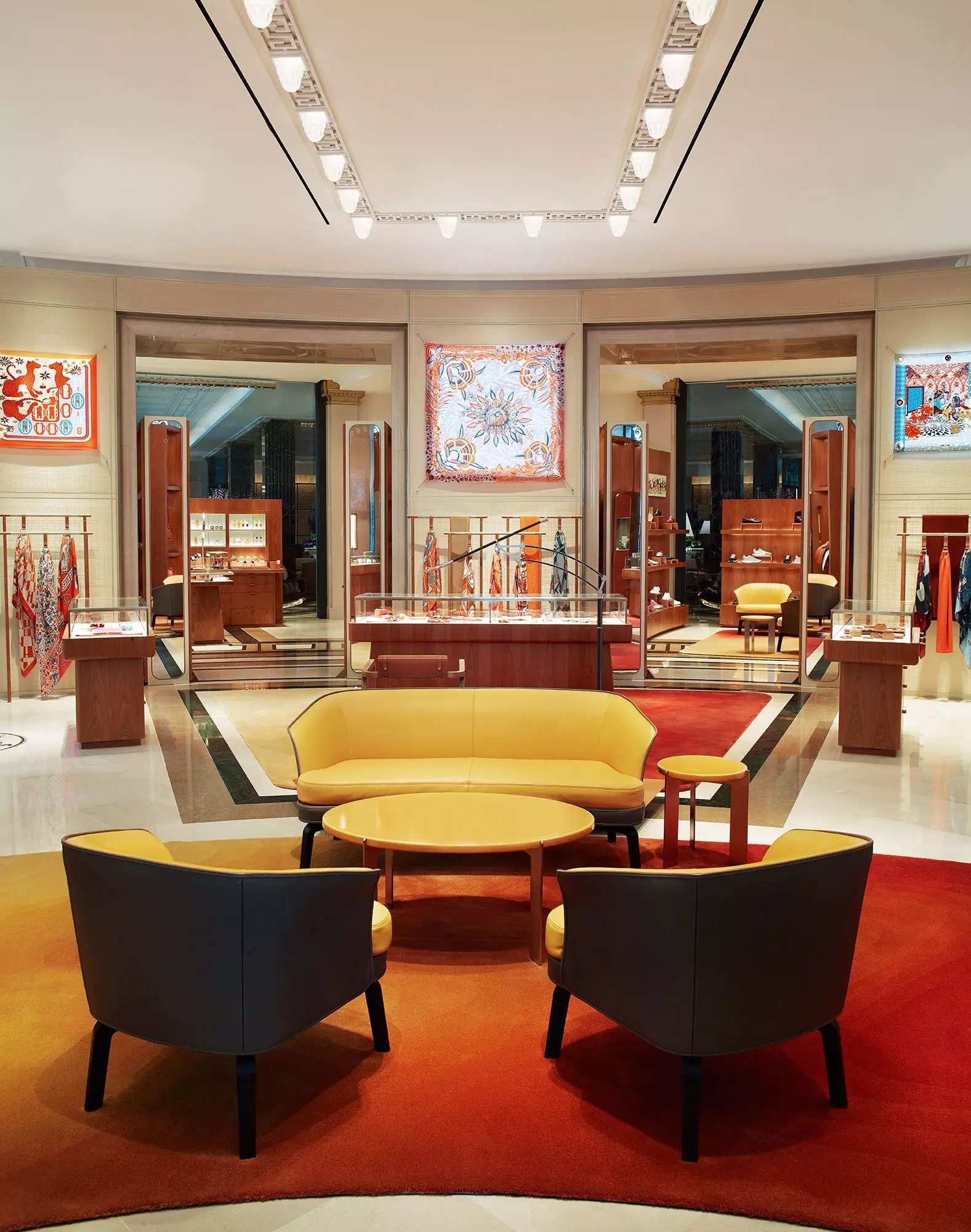 Boutique ya Hermès inafungua kwenye upinde wa Galería Canalejas