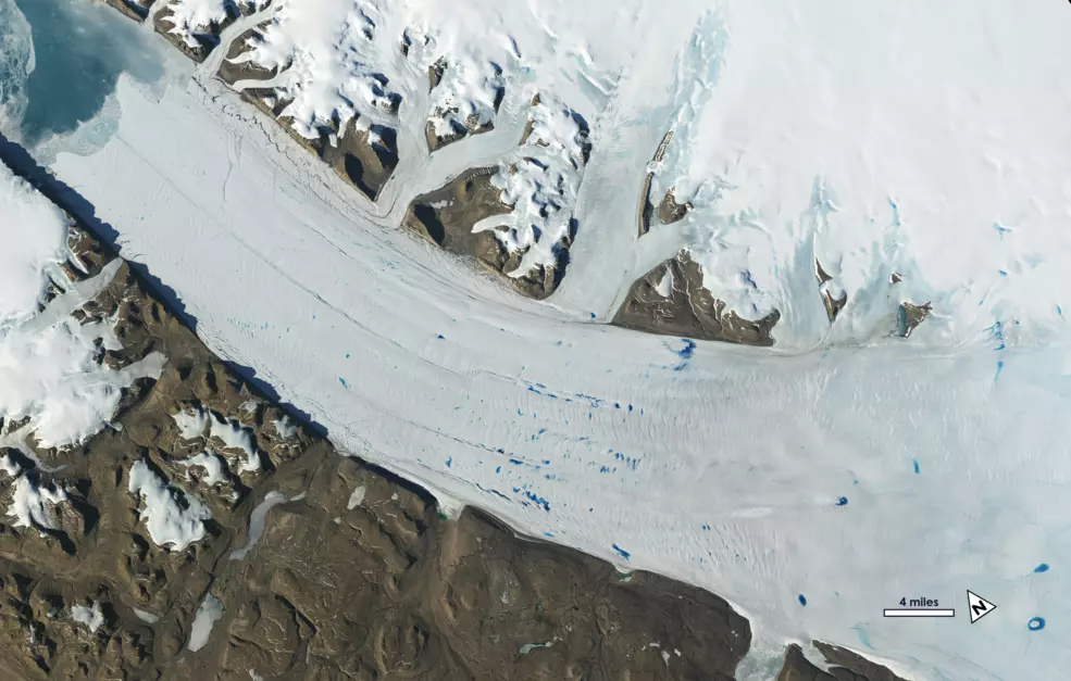 La NASA a capturé le glacier Petermann au Groenland en 2019 et montre comment la fonte augmente.