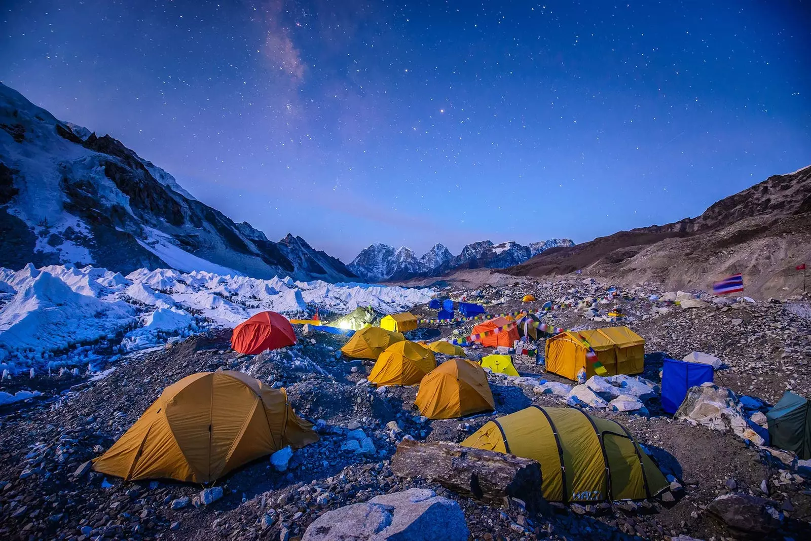 Gotowy na obóz w środku Everestu?