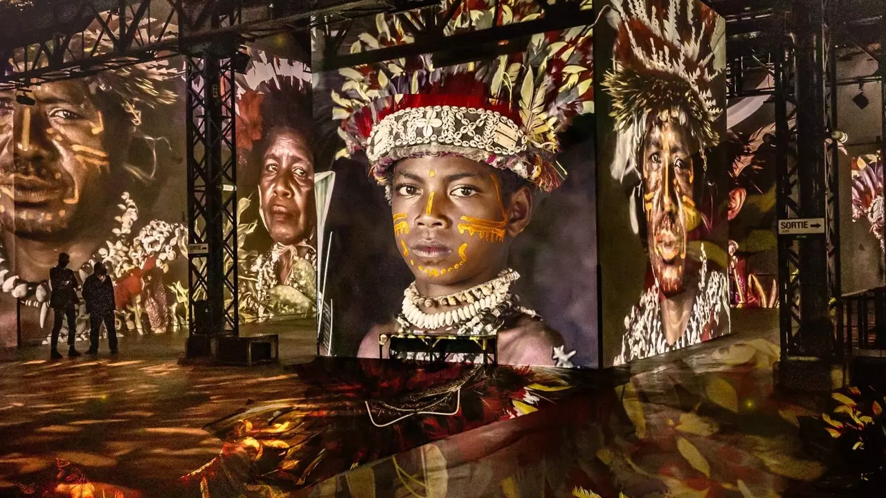 Paris menyelenggarakan pameran Jimmy Nelson yang mendalam tentang budaya asli