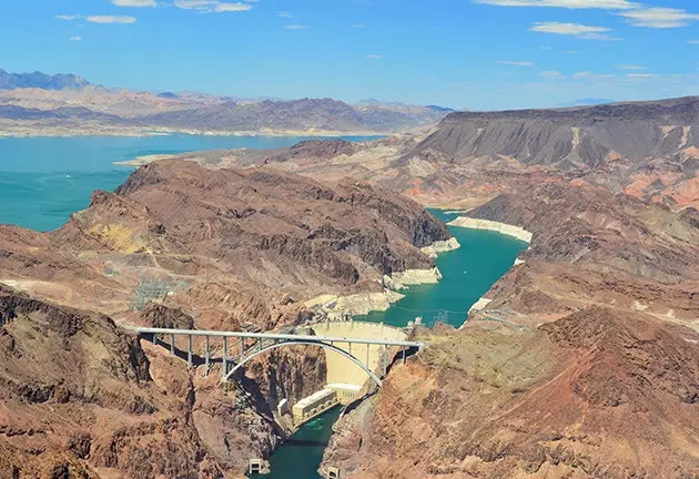 Titánska priehrada Hoover Dam