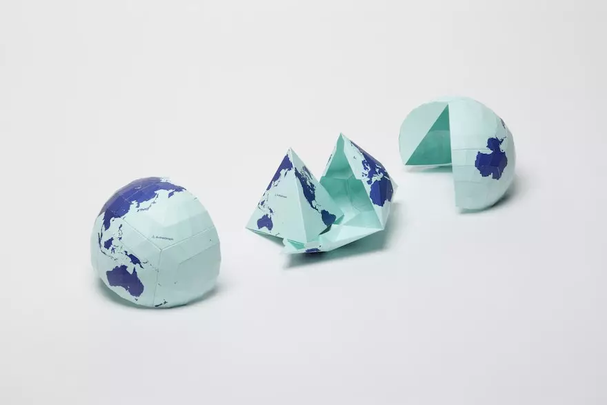 To create the world map, the planet was divided into triangles.