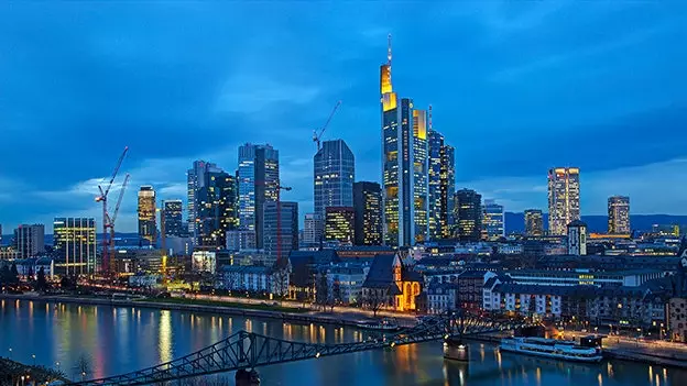 Frankfurt w dziewięciu niespodziankach