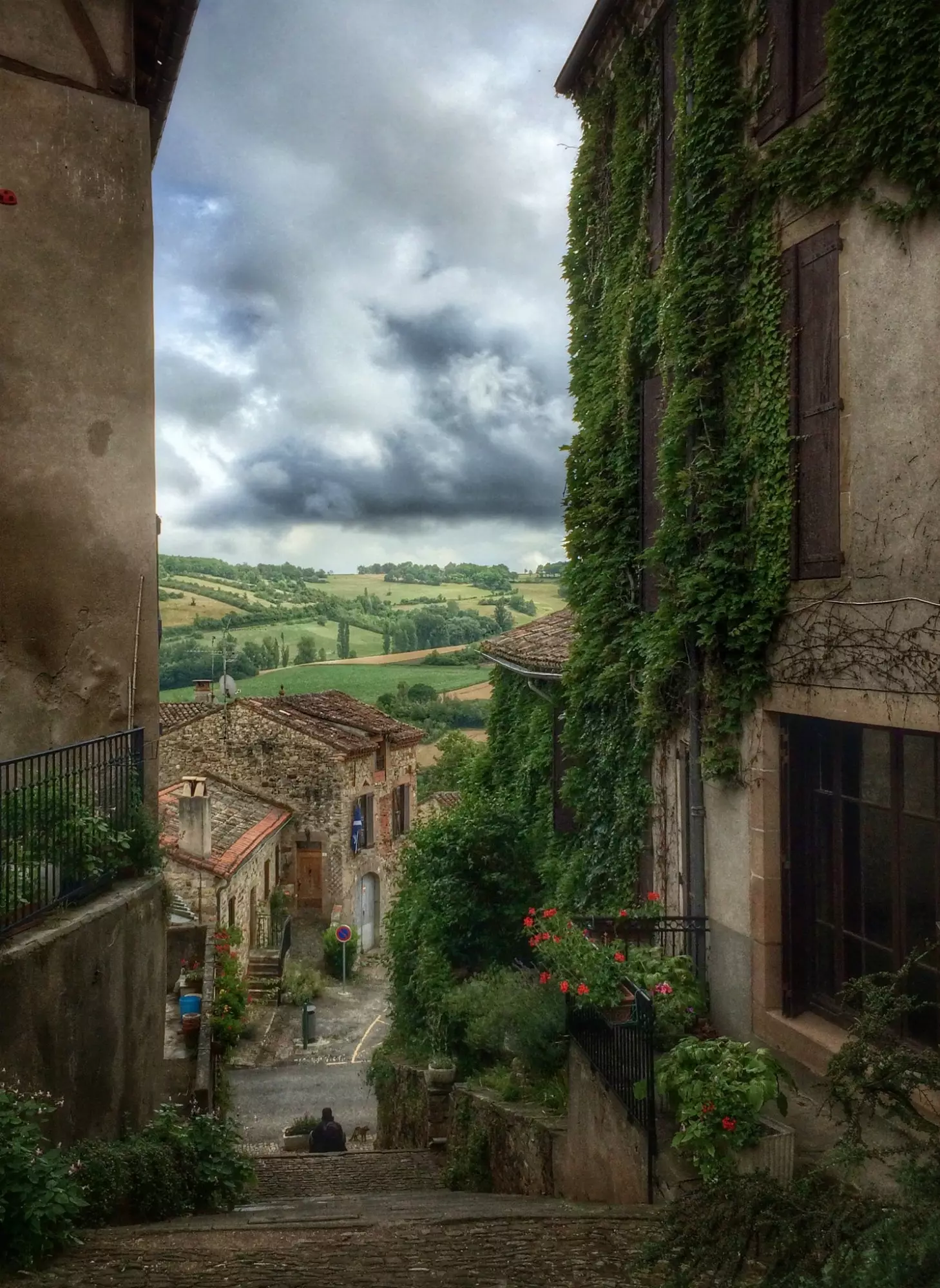 The medieval town of CordessurCiel was the first bastide built in France.