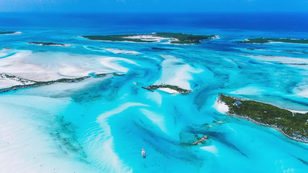 Januar 2020 verbieten die Bahamas Plastik