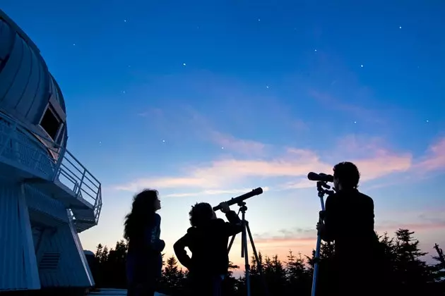 Sous les étoiles