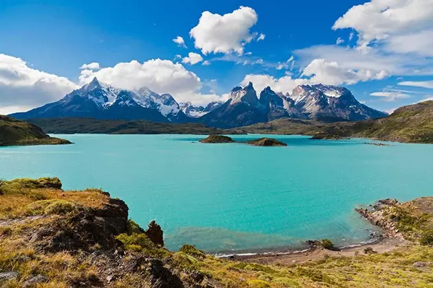 Torres del Paine fra Lake Peho Chile