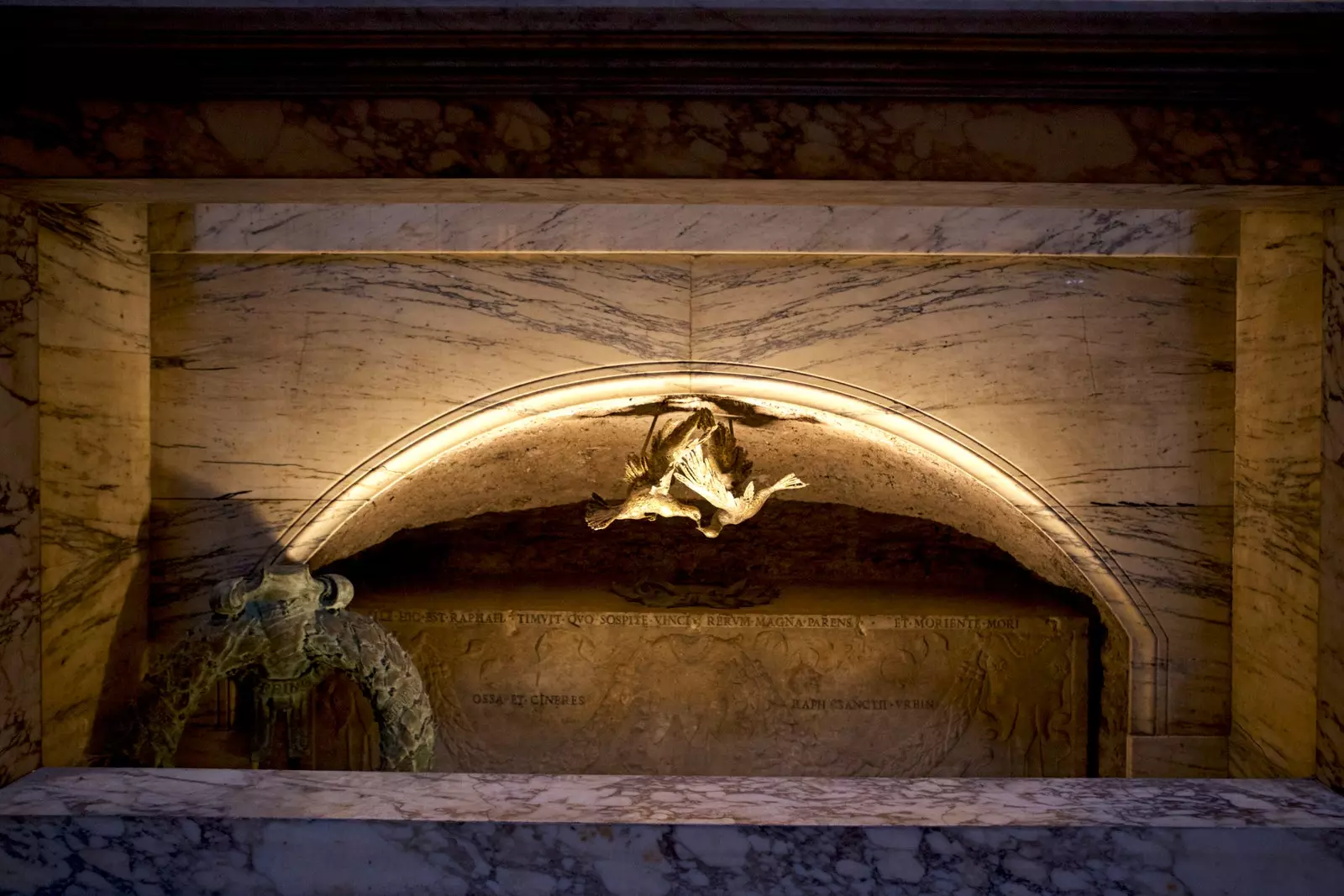 Raphael's tomb in the Roman Pantheon.