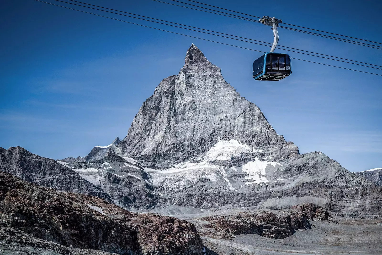 La Svizzera inaugura la funivia tricologica più alta del mondo