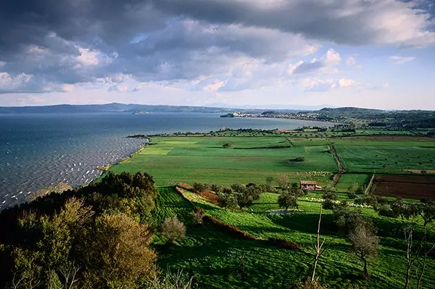 Capodimonte ġenna fuq ix-xatt tal-Lag Bolsena