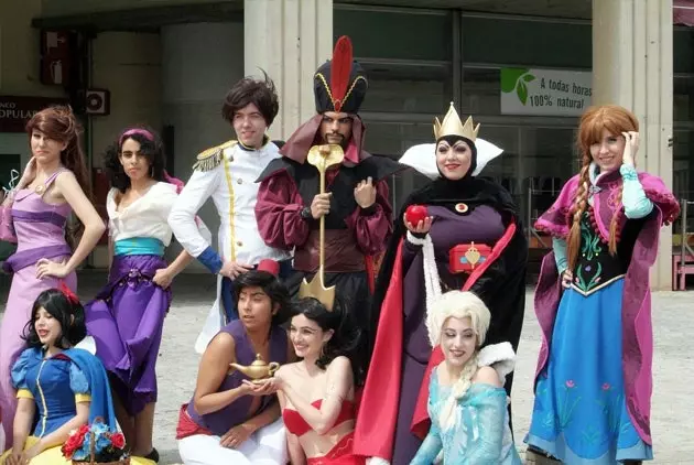 Cosplay သည် Barcelona Manga Fair ကိုတစ်ဖန်အရောင်ခြယ်လိမ့်မည်။