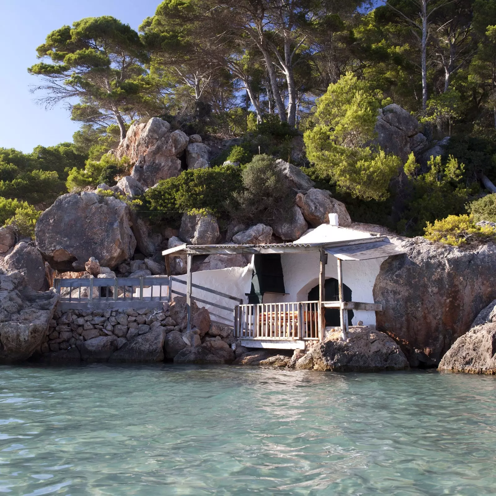 Un des coins de la baie d'Algaiarens.