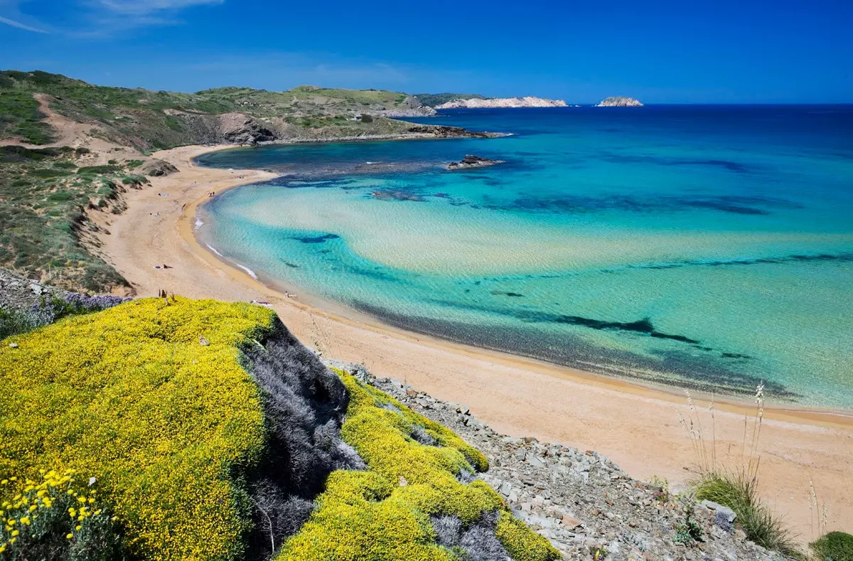 Bãi biển Cavalleria Menorca