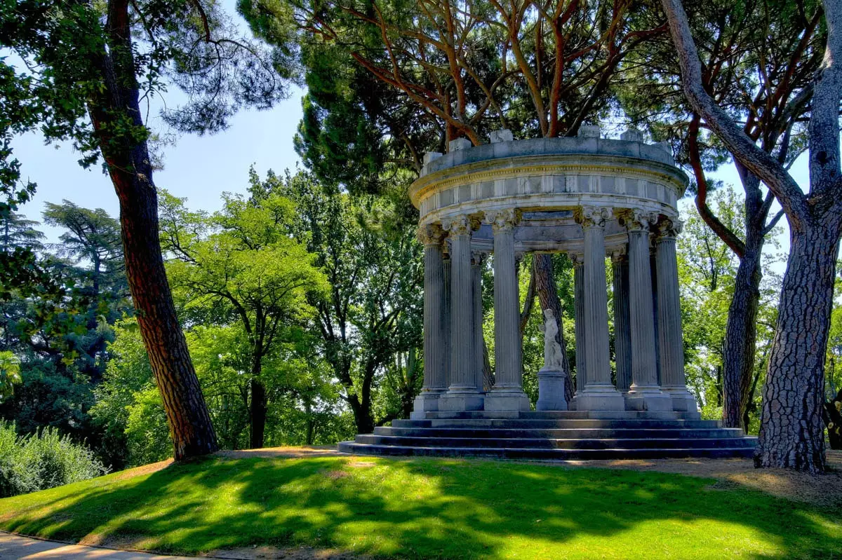 Páirc El Capricho, an ceann is rómánsaí i Maidrid