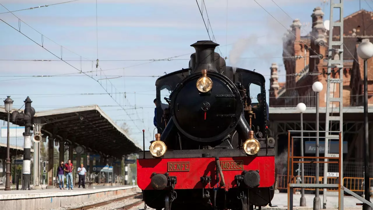 Çilek treni Madrid ve Aranjuez arasında dönüyor