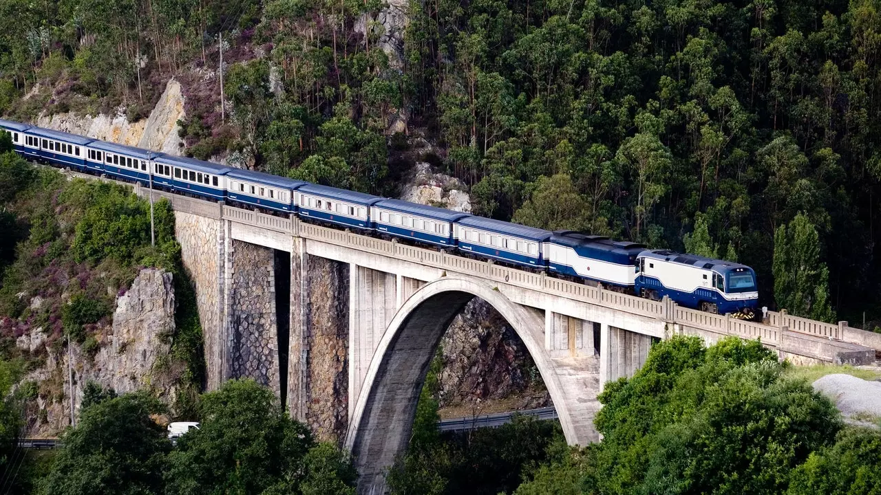 Bilety na pociągi turystyczne Transcantábrico i inne pociągi turystyczne Renfe można już kupić