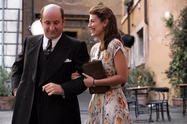 Antonio Albanose en Alessandra Mastronardi maken deel uit van de Italiaanse cast van de Allen-fabriek