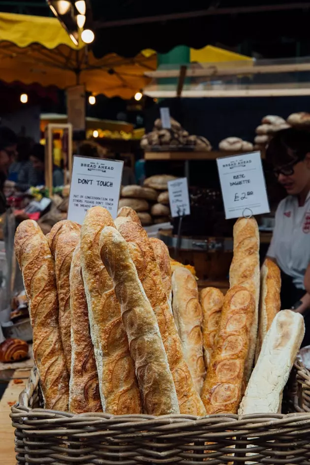 Brot voraus