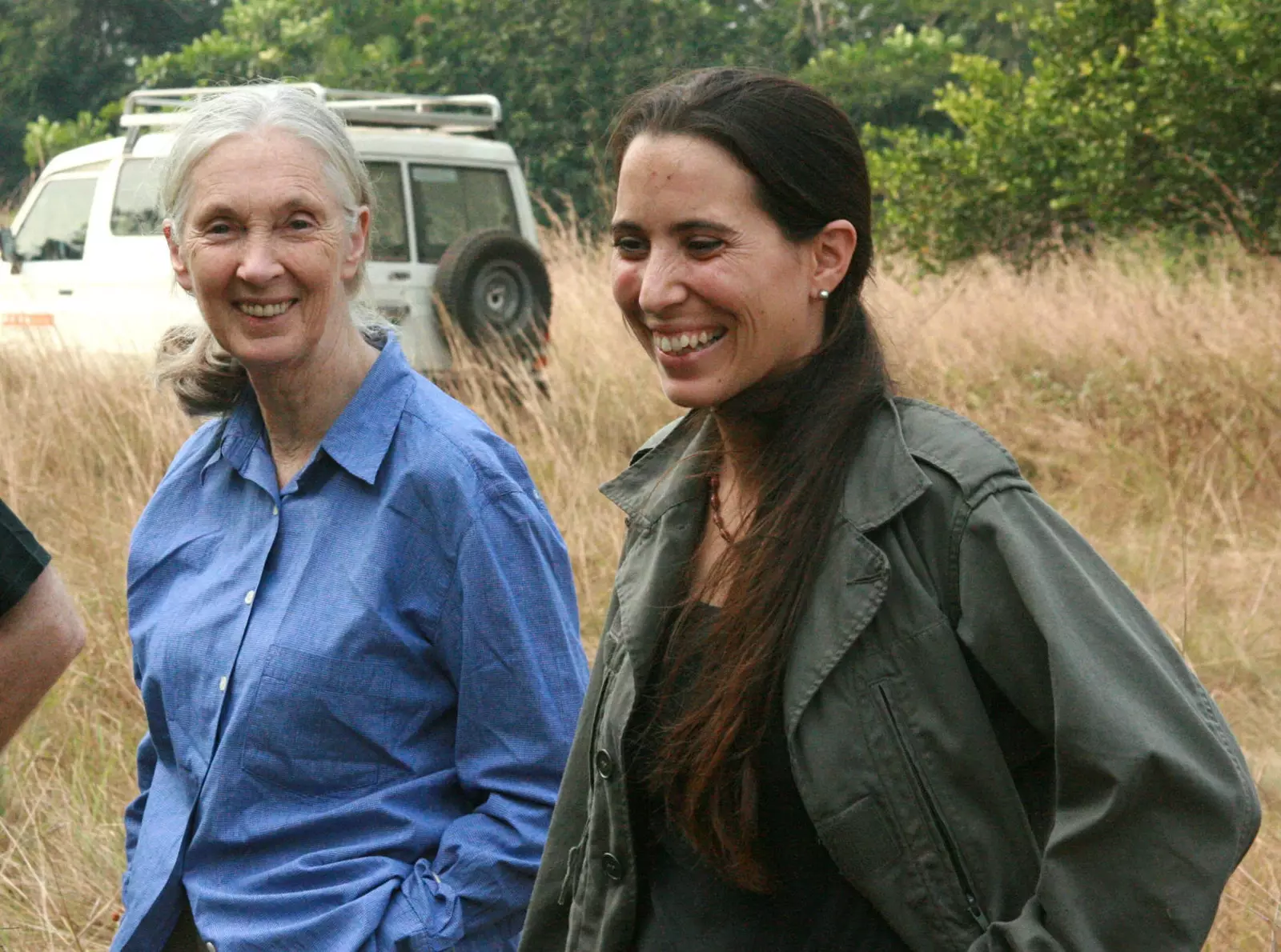 Jane Goodall, Rebeca Atencia ile birlikte.