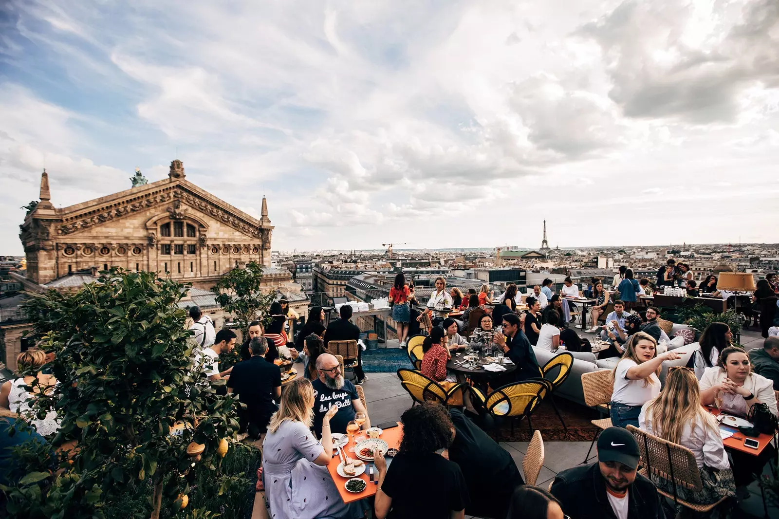 Galeries Lafayette ၏ထိပ်ခေါင်မိုးပေါ်ရှိ Creatures အသစ်များကိုဖွင့်သည်။