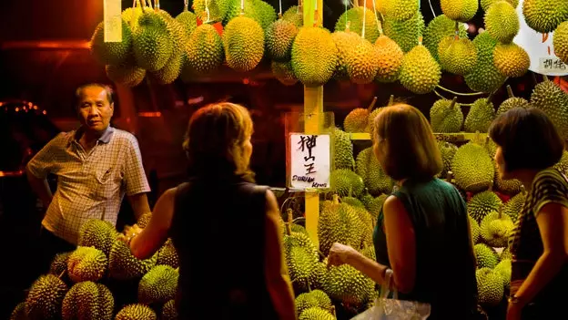 Durian, buah terlarang (di hotel dan pesawat)