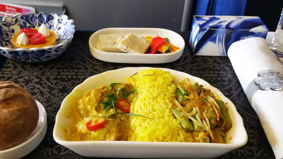 Inflight Feed: חשבון האינסטגרם שיודע מה תאכלו בטיסה הבאה שלכם