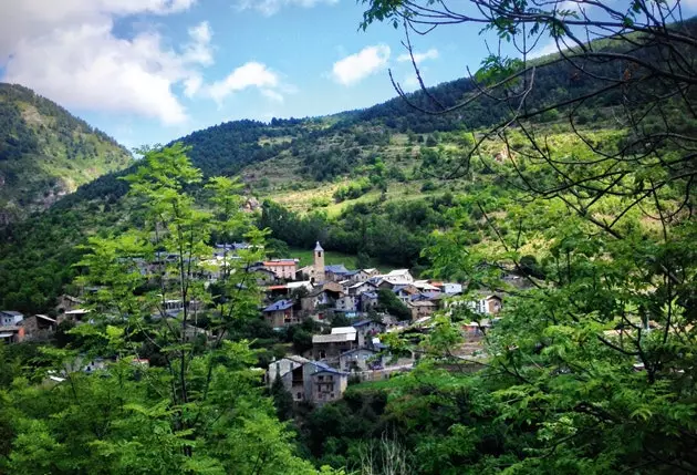 نمایی از دره های ولیرا