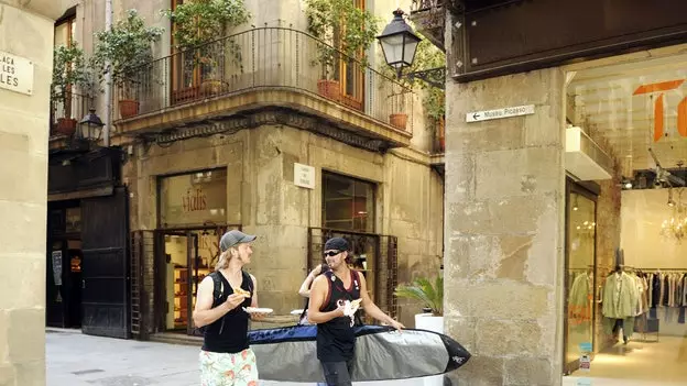 Zalzett Cocacola: rotta mill-ħwienet gourmet f'El Borne