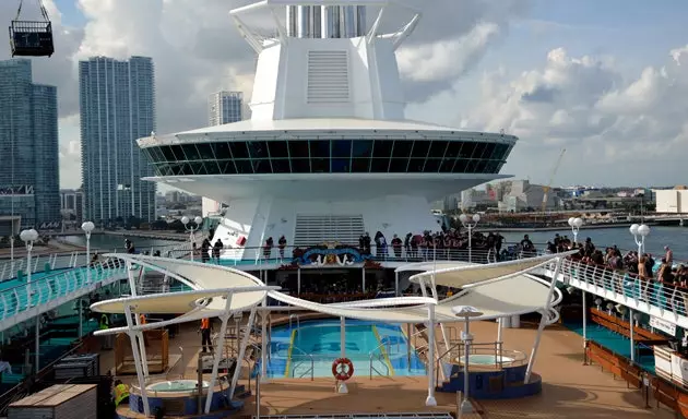 Majestic of The Seas salpa da Miami