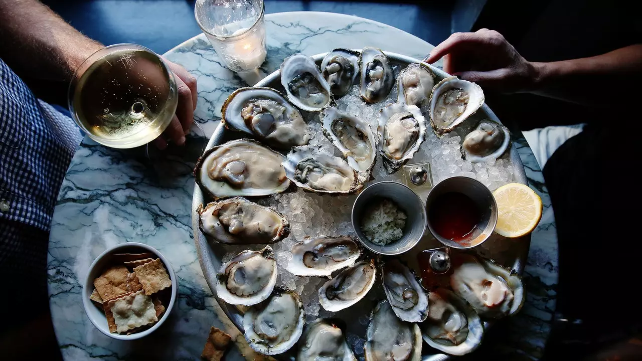 Oisrí! An scéal grá nach raibh a fhios agat idir Nua-Eabhrac agus an mollusca débhlaoscach seo