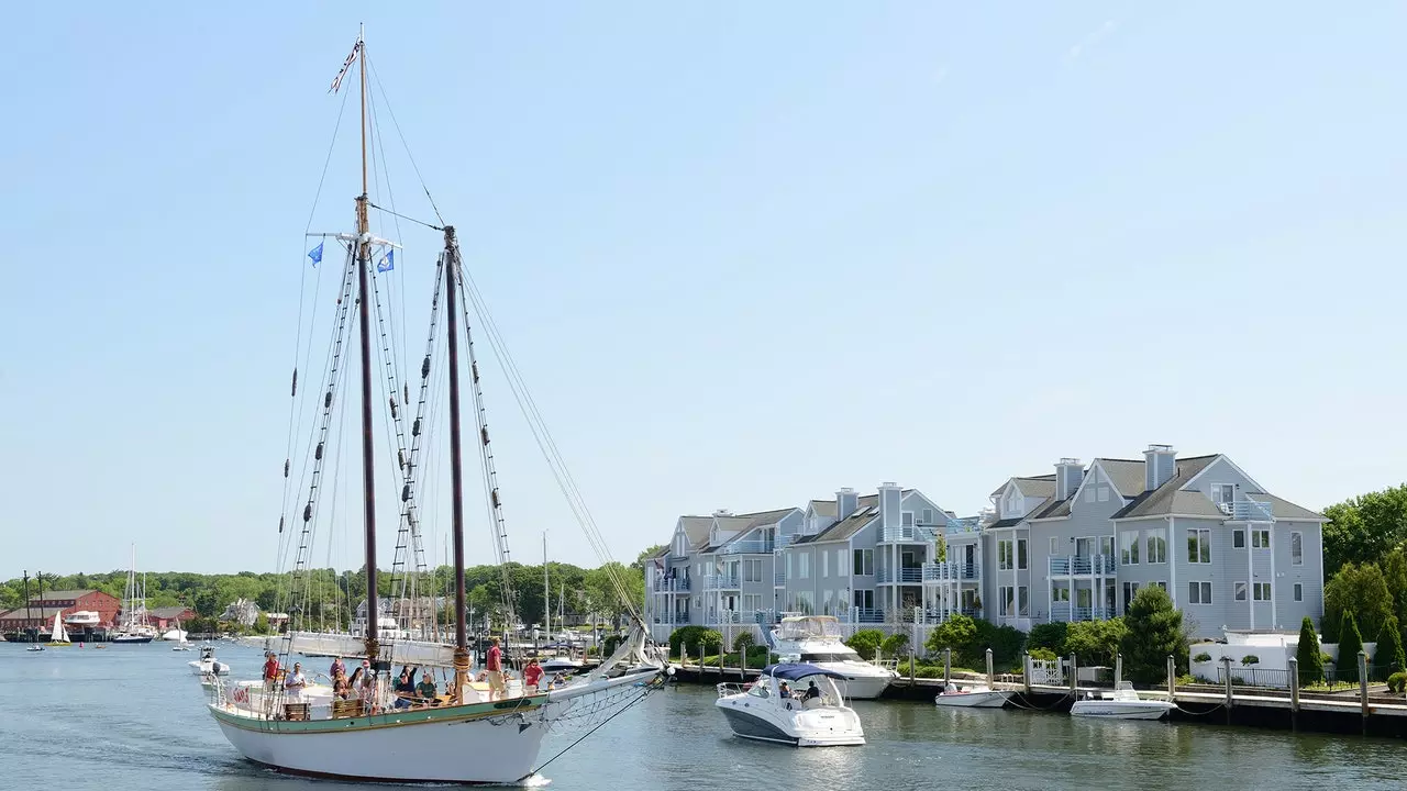 Mystic, Connecticut, hoặc cách đi bộ qua làng săn cá voi thế kỷ 18