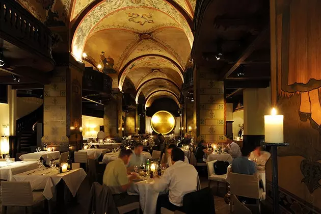 Kornhauskeller restaurant en klassiker i Bern